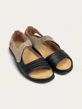 Naot Papaki - Speckled Beige & Soft Black Leather